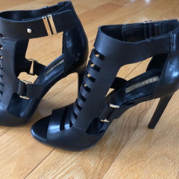 Sandals - Picture 7 of 7